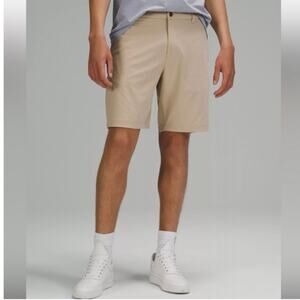 NWT Lululemon Commission Short Classic 7" in Trench